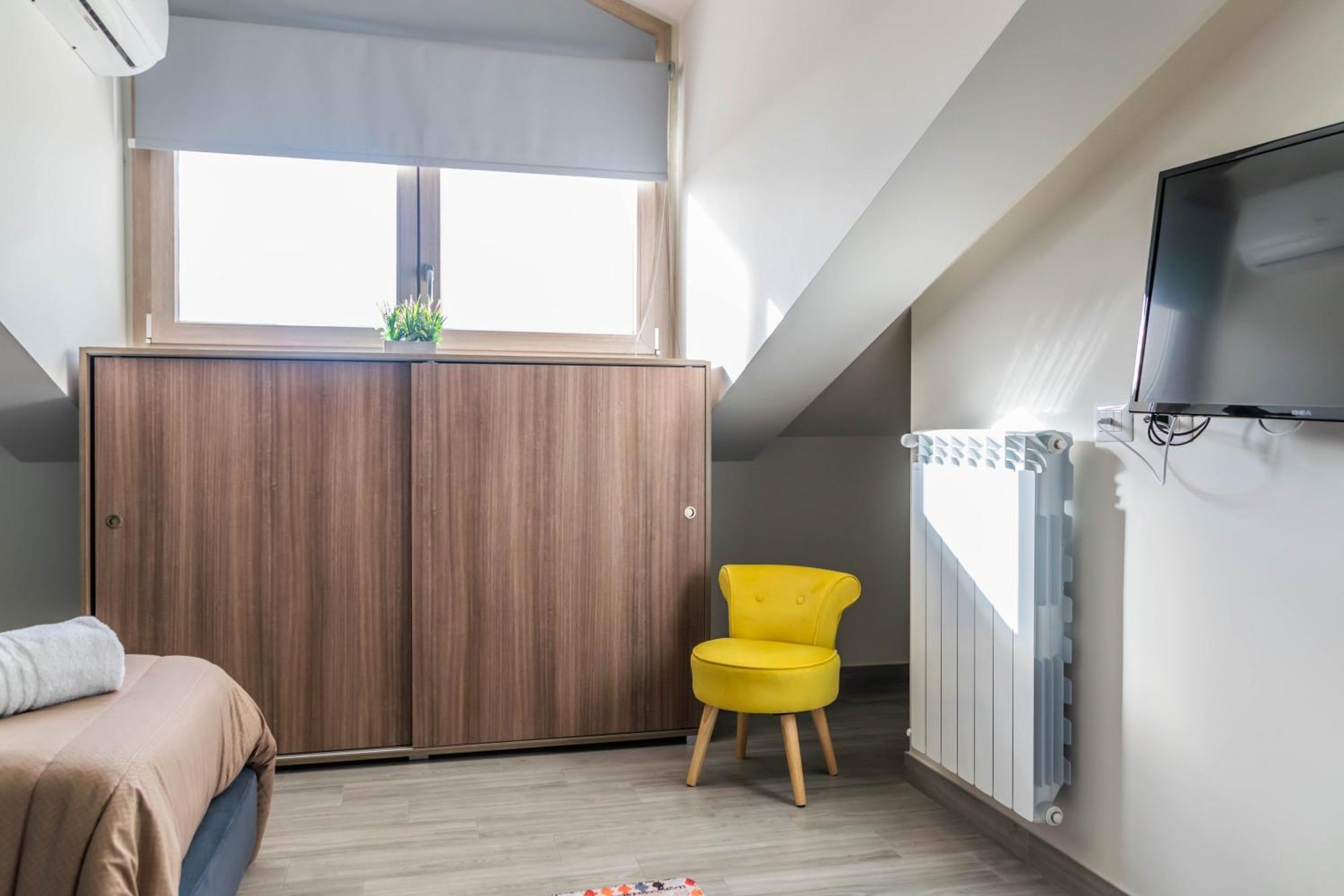 아라고나 A Casa Vostra B&B 외부 사진